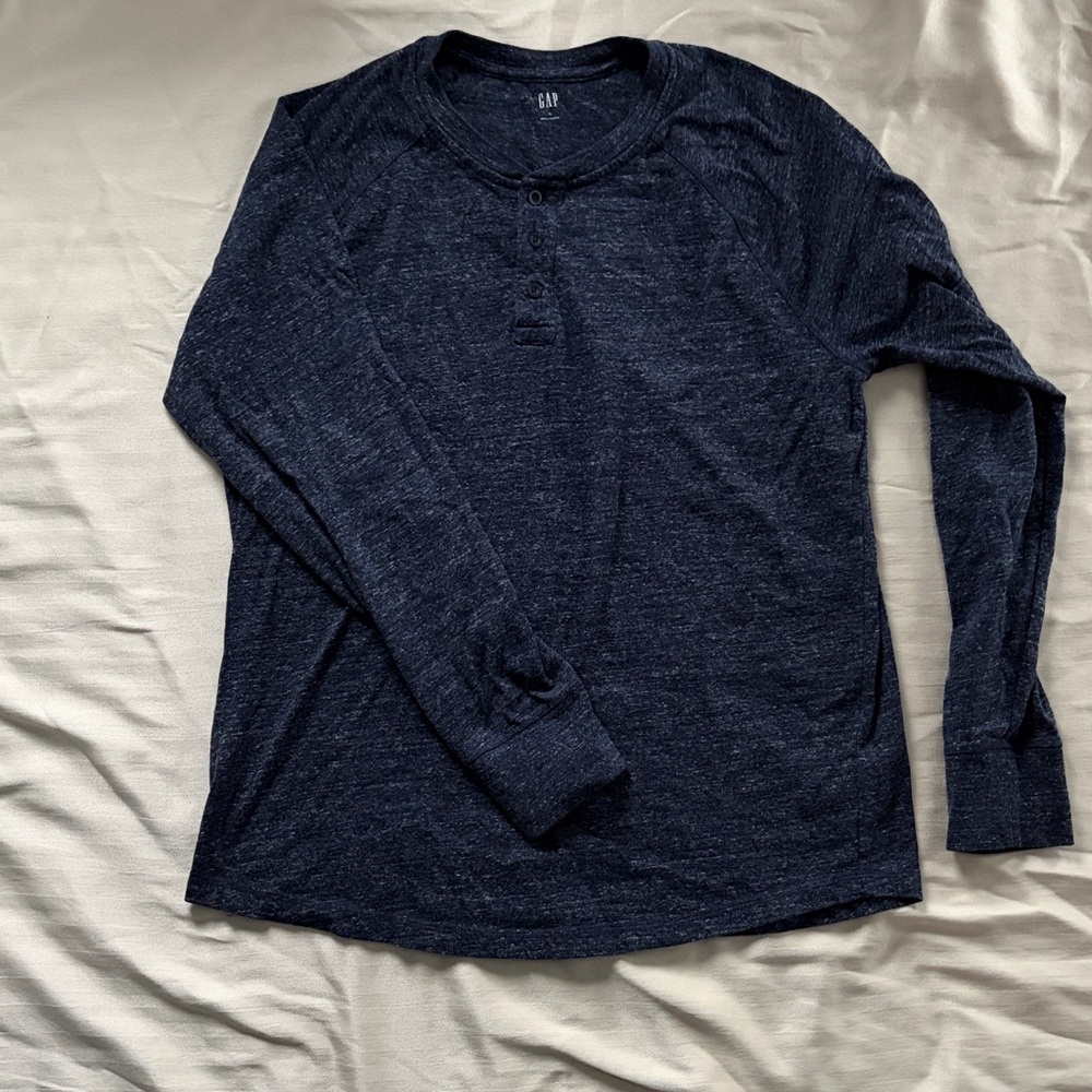 GAP Men’s Navy Long Sleeve Top Size XL